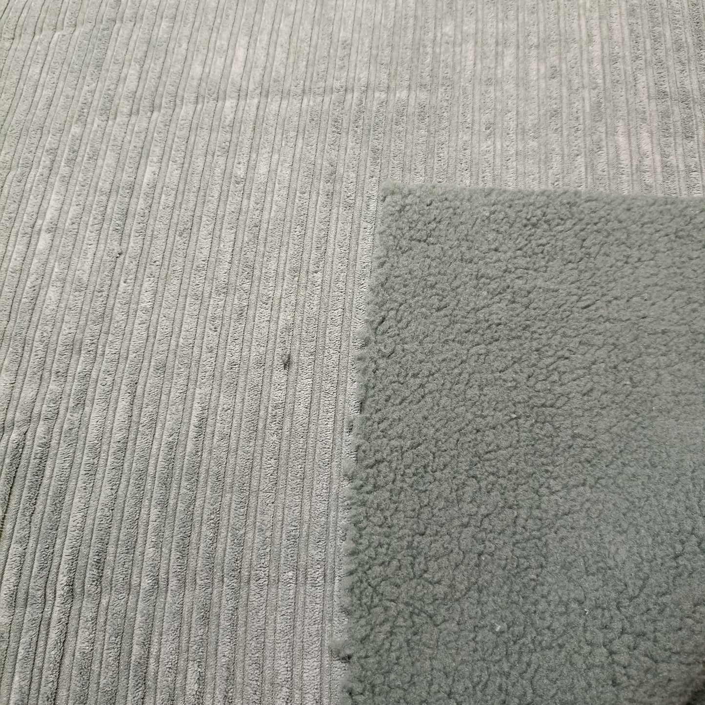 corduroy teddy double facemuntgroen